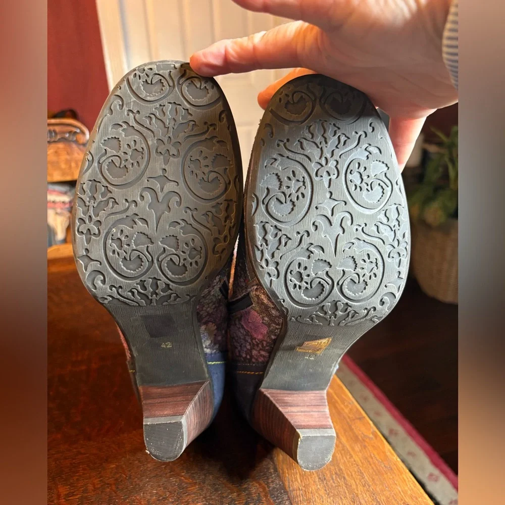 L'Artiste by Spring Step Simonetta Grey/Navy Floral Suede Boots Sz 42 / 10.5-11 - Picture 10 of 10